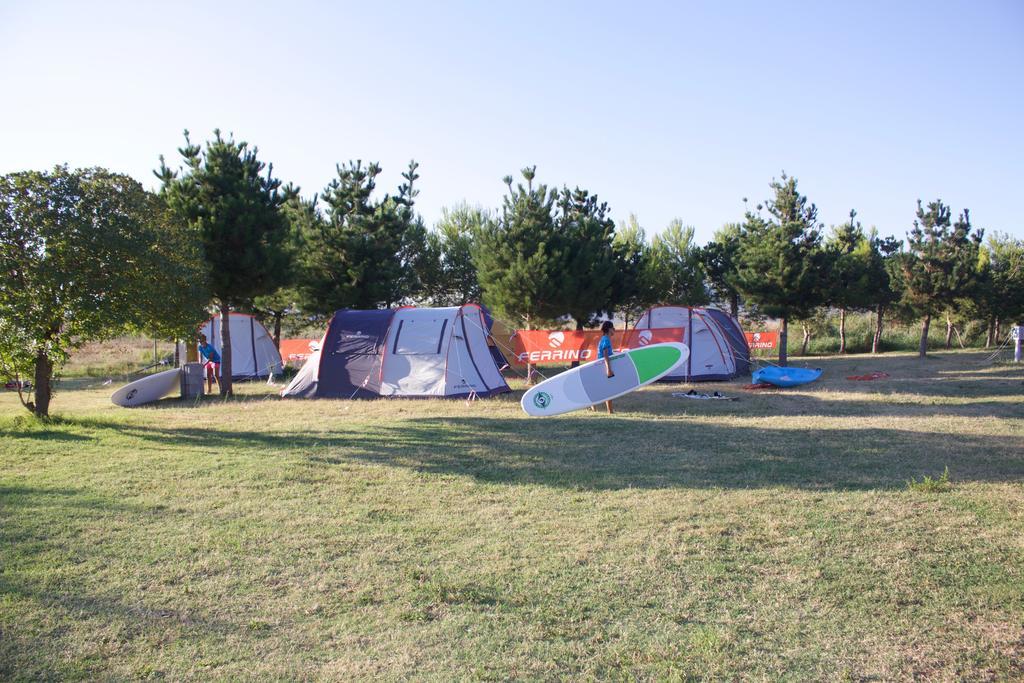 Camping Ermosa 波萨达 外观 照片